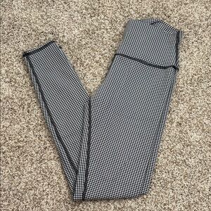 Black and White Houndstooth Leggings